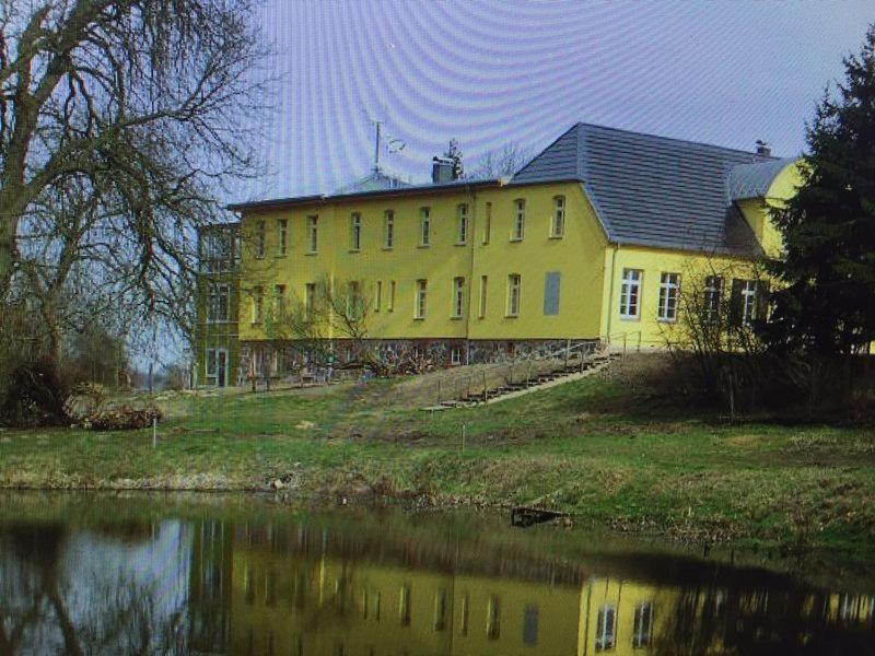 Gutshaus Mit Seeblick - Oekologisch & Nachhaltig Lubow 外观 照片